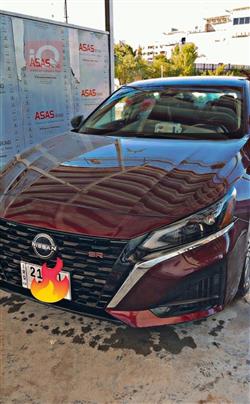 نيسان ألتيما